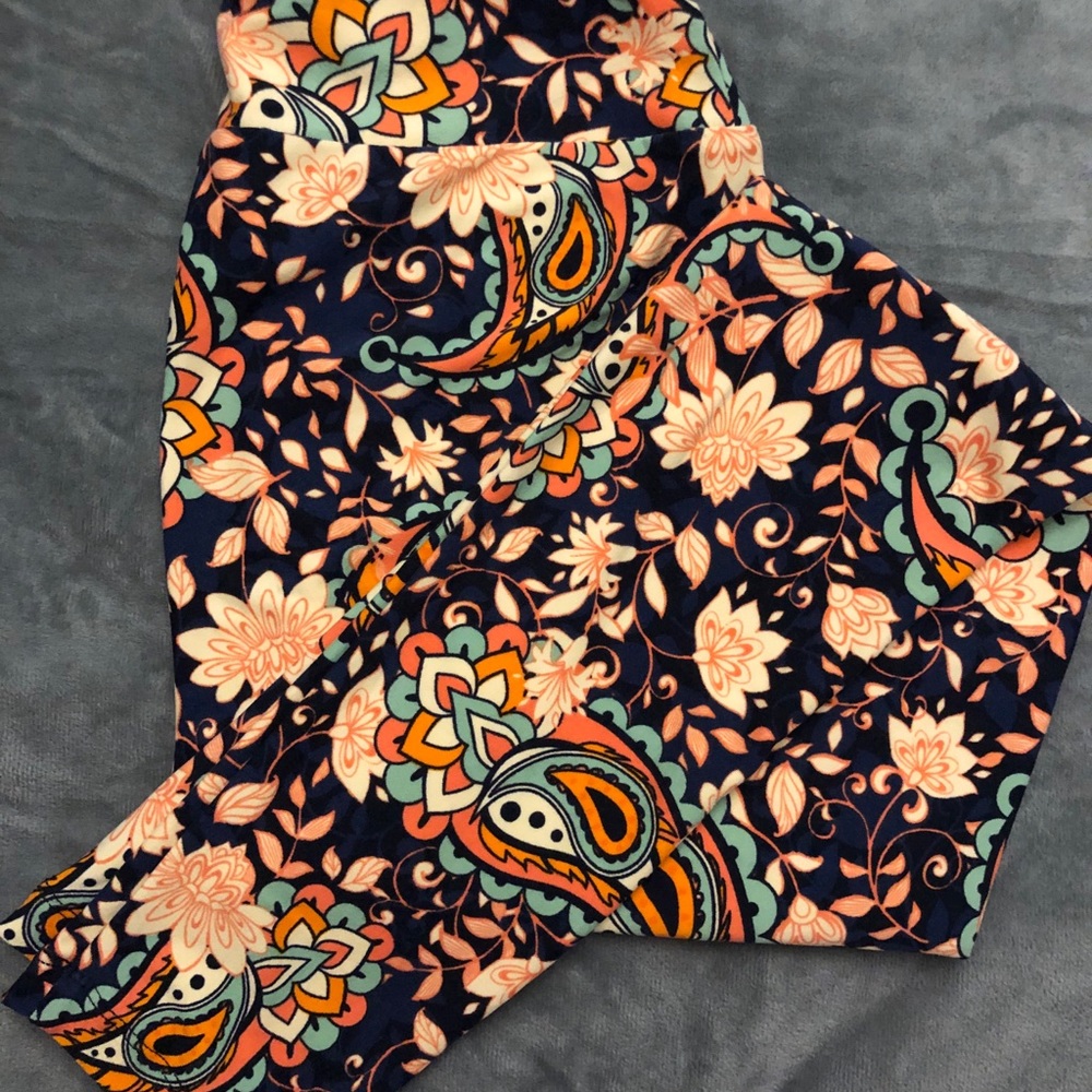 LuLaRoe One Size Leggings